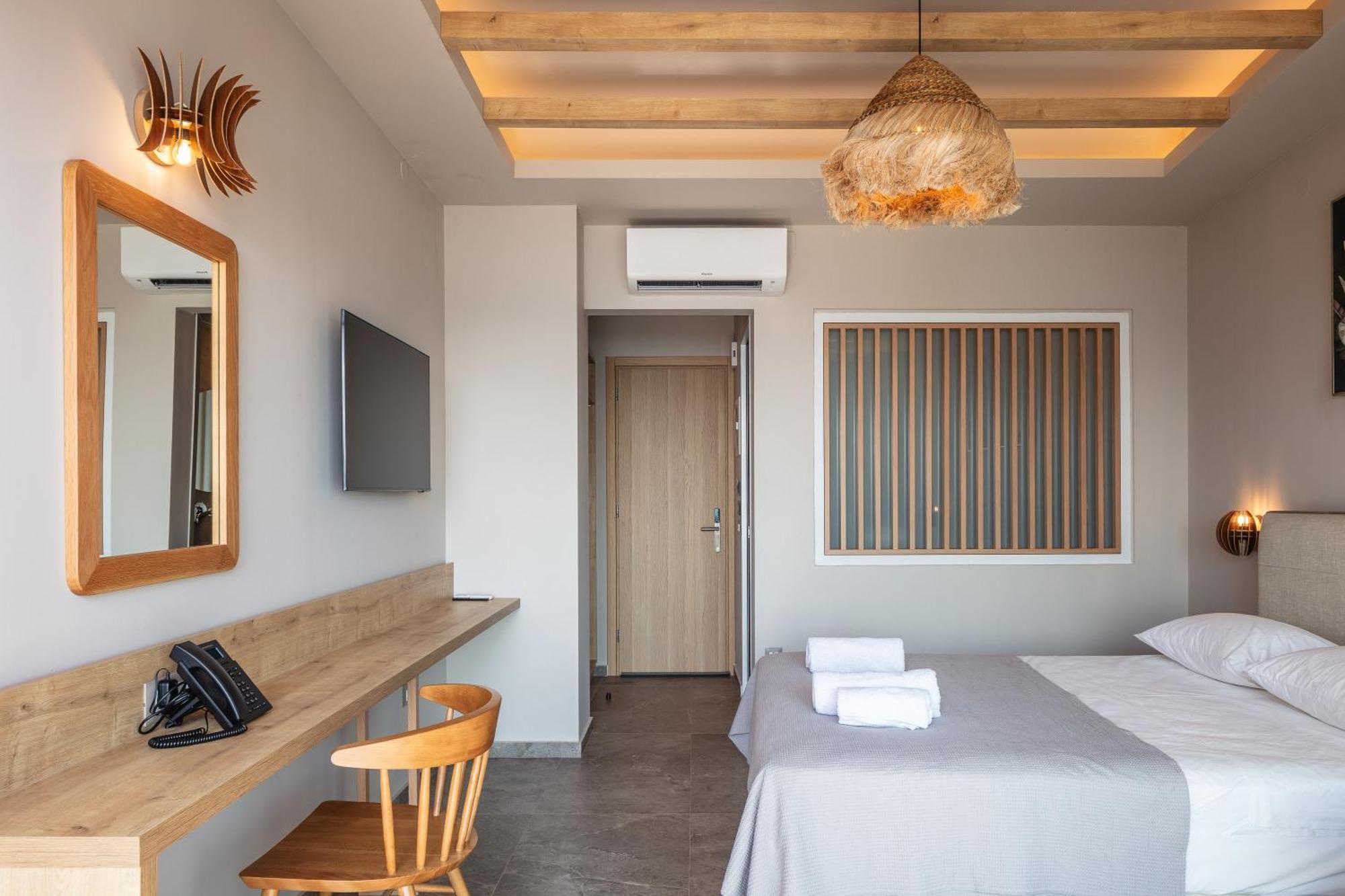 Skipper Beachfront Suites 헐소니소스 객실 사진