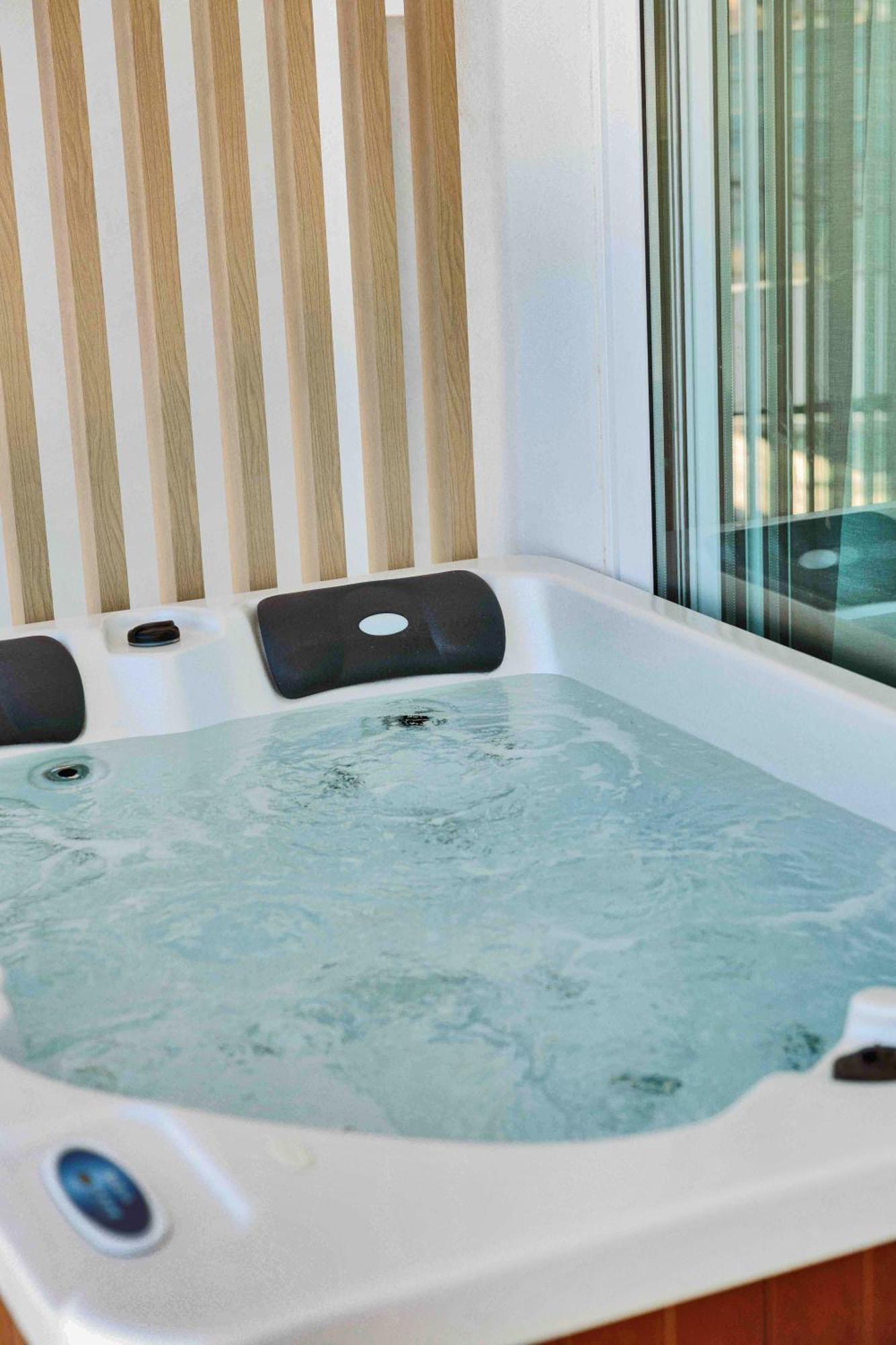 Skipper Beachfront Suites 헐소니소스 외부 사진